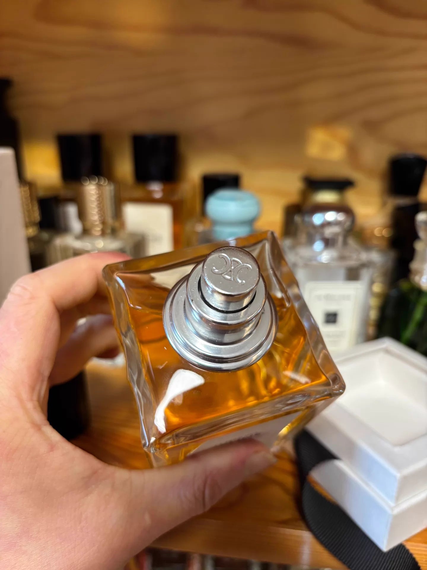 250226-62 CELINE La peau Nue 200ml  6.8 oz