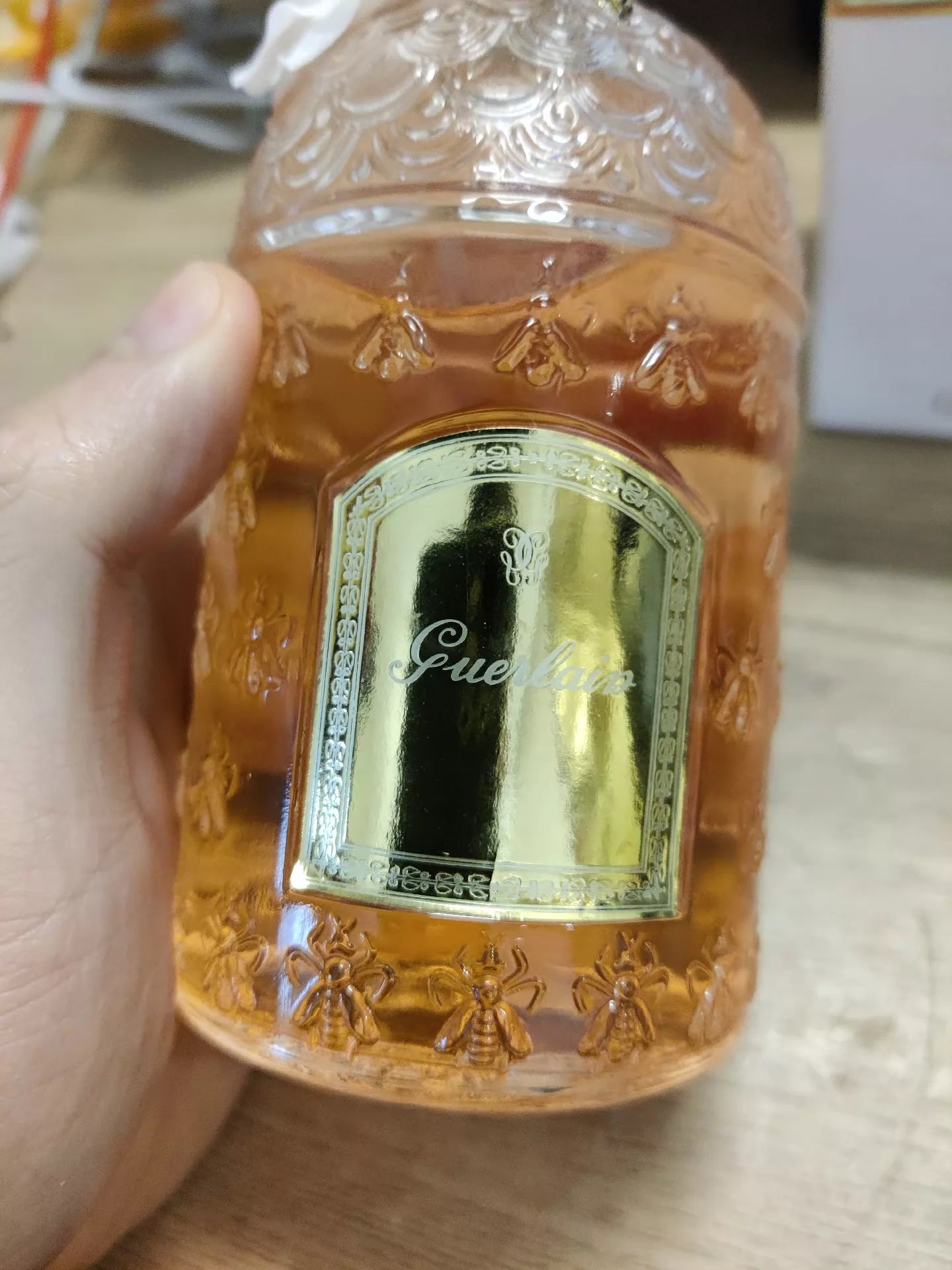 190426-46 Guerlain Bloody Gardenia 250ml 8.5 oz