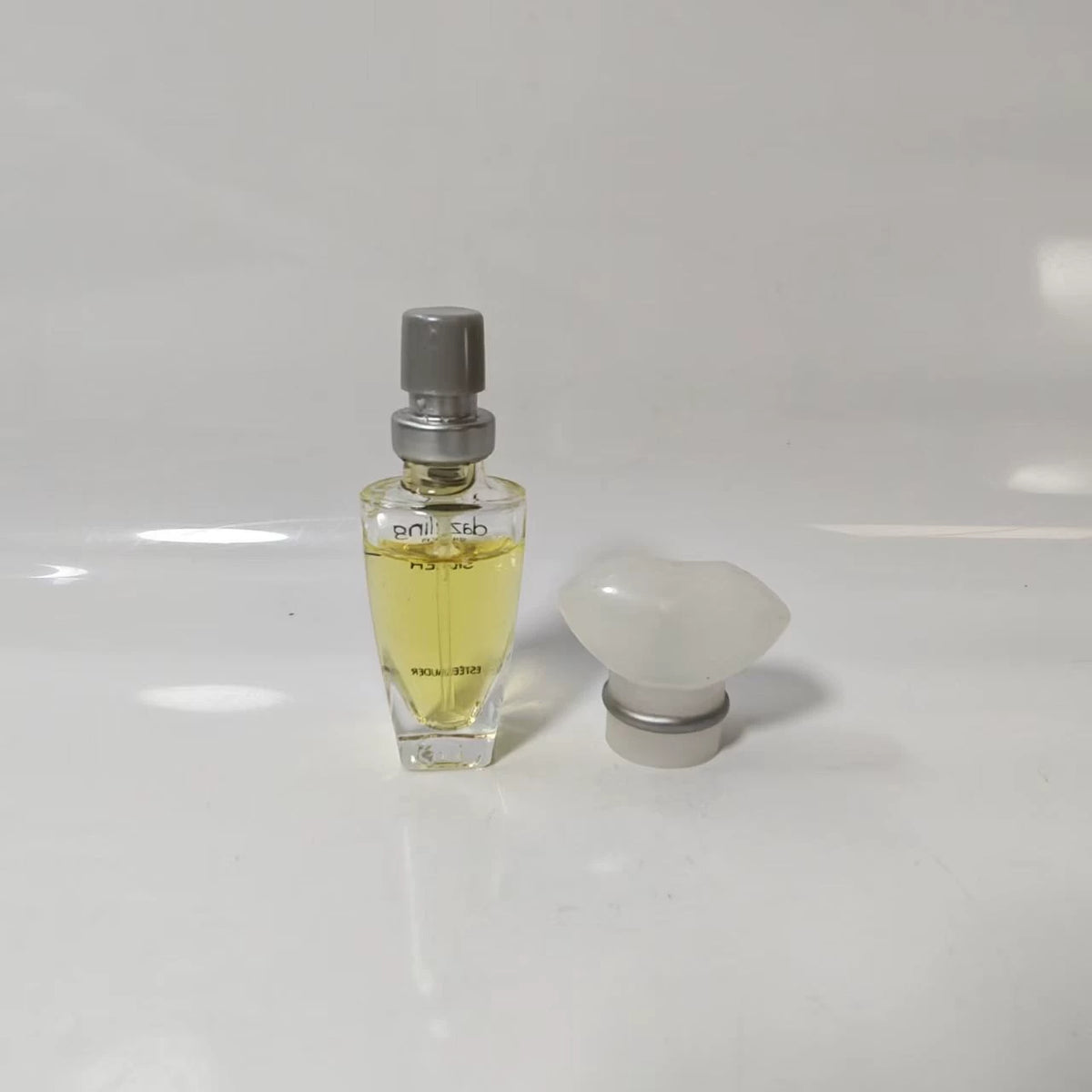 020926-341 Estee Lauder sparkling