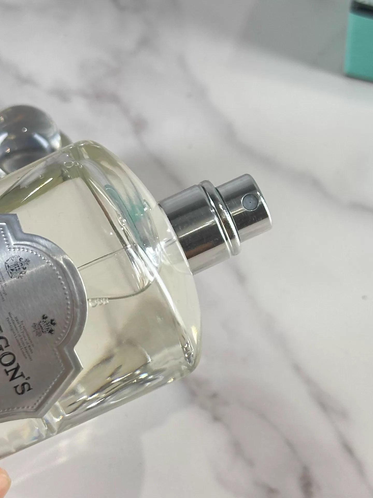 180526-37 Penhaligon Gin in 100ml 3.4 oz