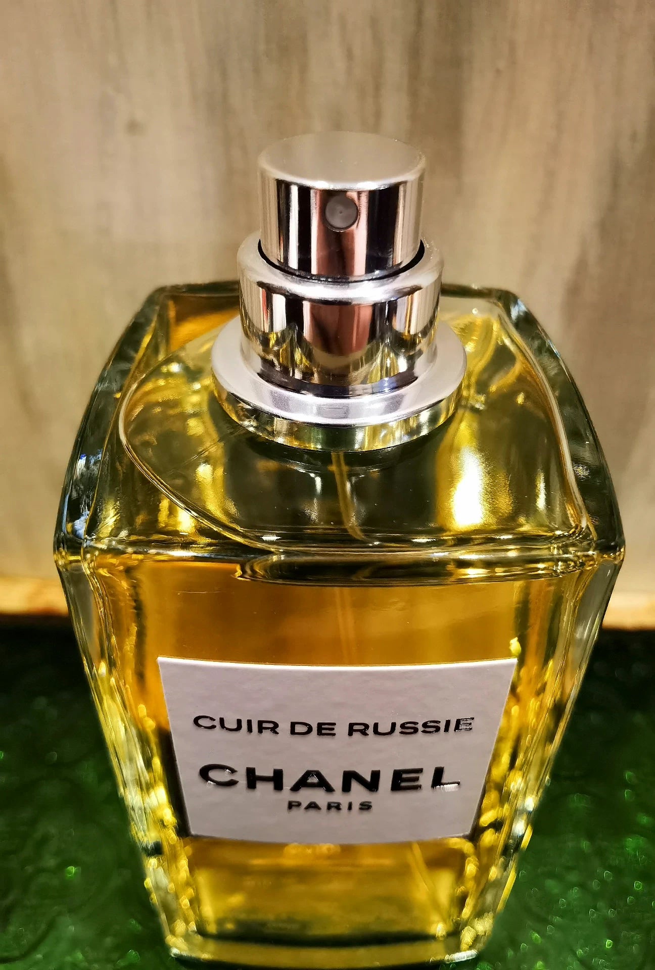 241025-37 Chanel Cuir de Russie Eau de Parfum 200ml 6.8 oz
