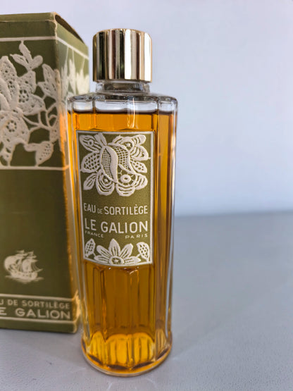 200826-16 Le Galion Sortilège 240ml 8.1 oz
