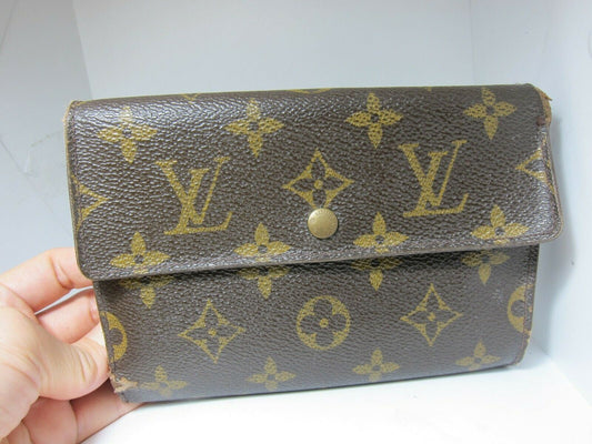 Louis Vuitton leather coin bag long wallet  C92