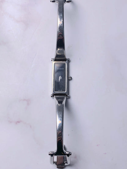 Women Gucci Silver tone Steel Quartz  Watch - 180124 I