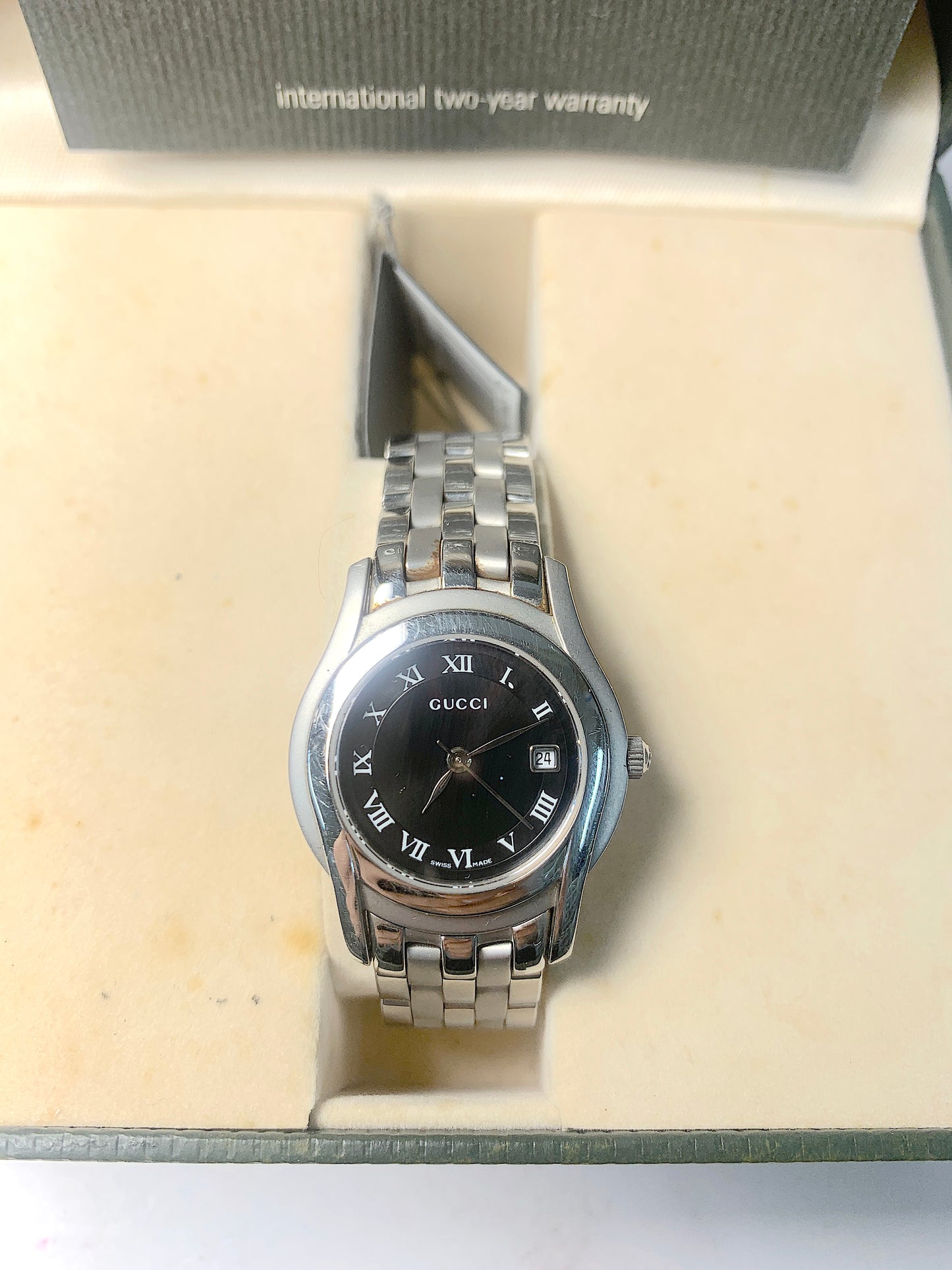 Women Gucci silver tone Quartz  Watch - 240124 F