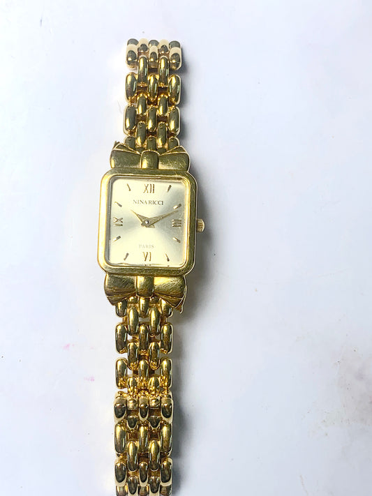 Women Nina ricci Gold tone leather  Quartz  Watch - 240124 L