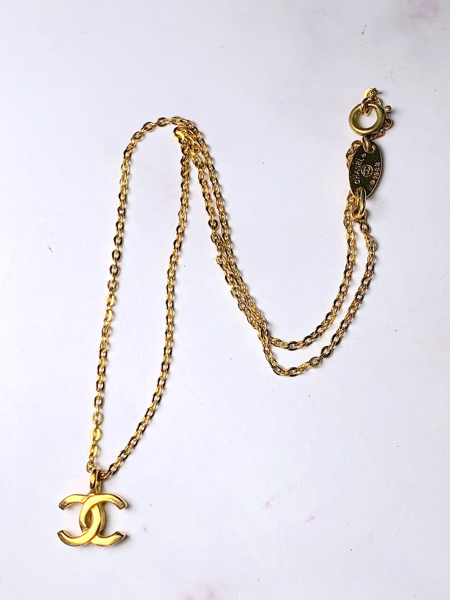 Rare vintage Chanel  Gold tone necklace CC  - 060224