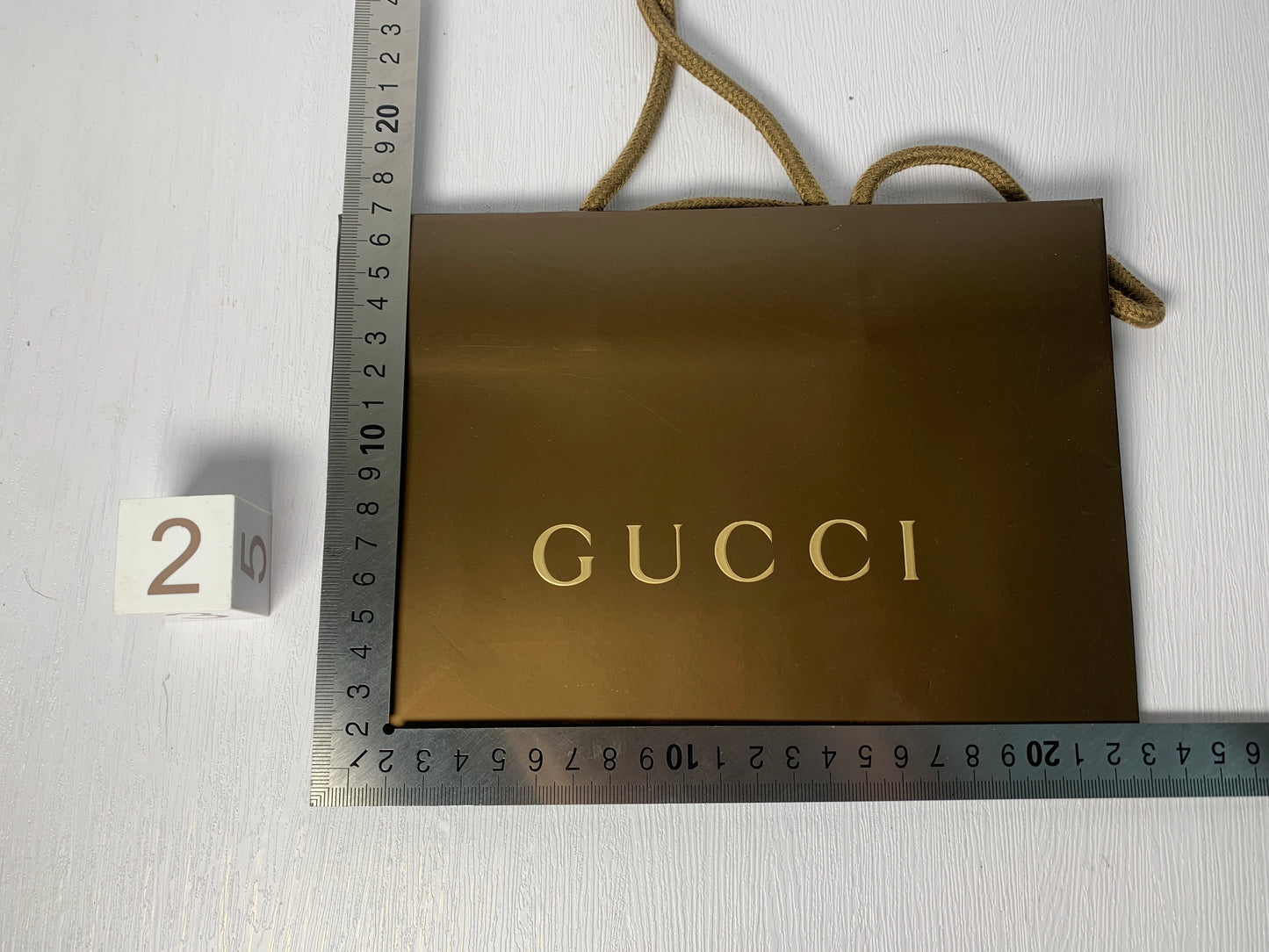 Gucci gift paper bag for wallet handbag jewllery watch jewelly bag