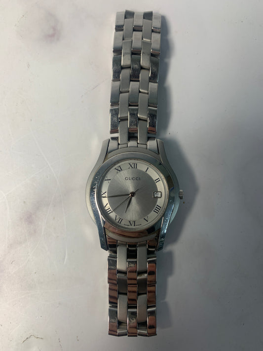 Rare men Gucci silver tone  watch  - 220224