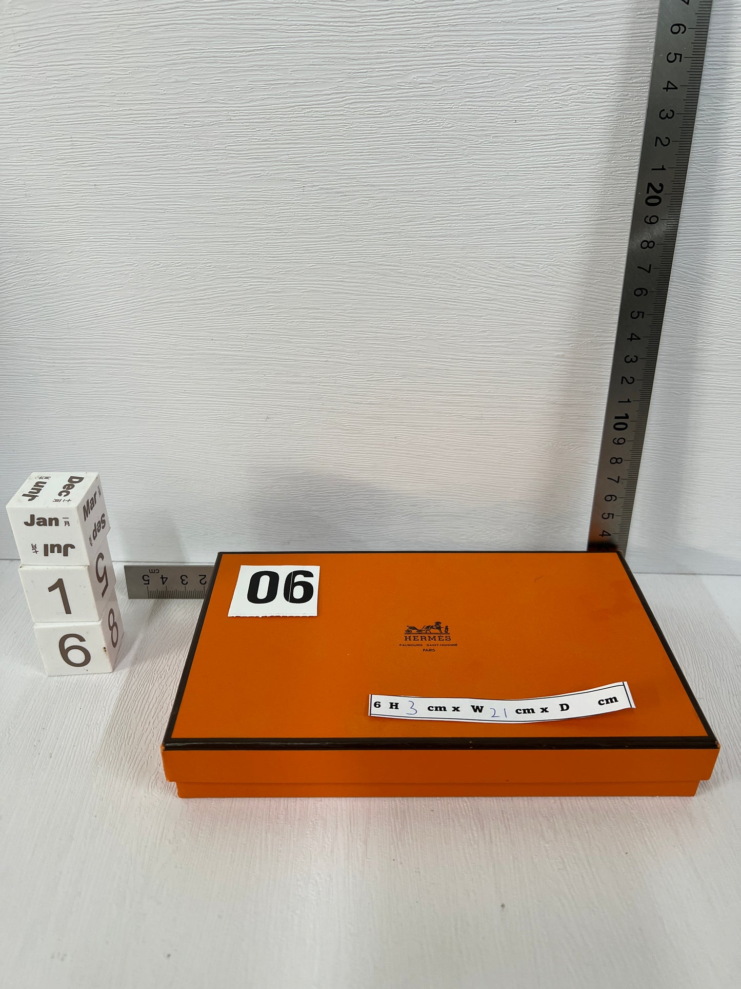 Hermes Orange Box, storage Jewellery Gift Box Ideas wallet necklace bracelet - 16 Jan 2023