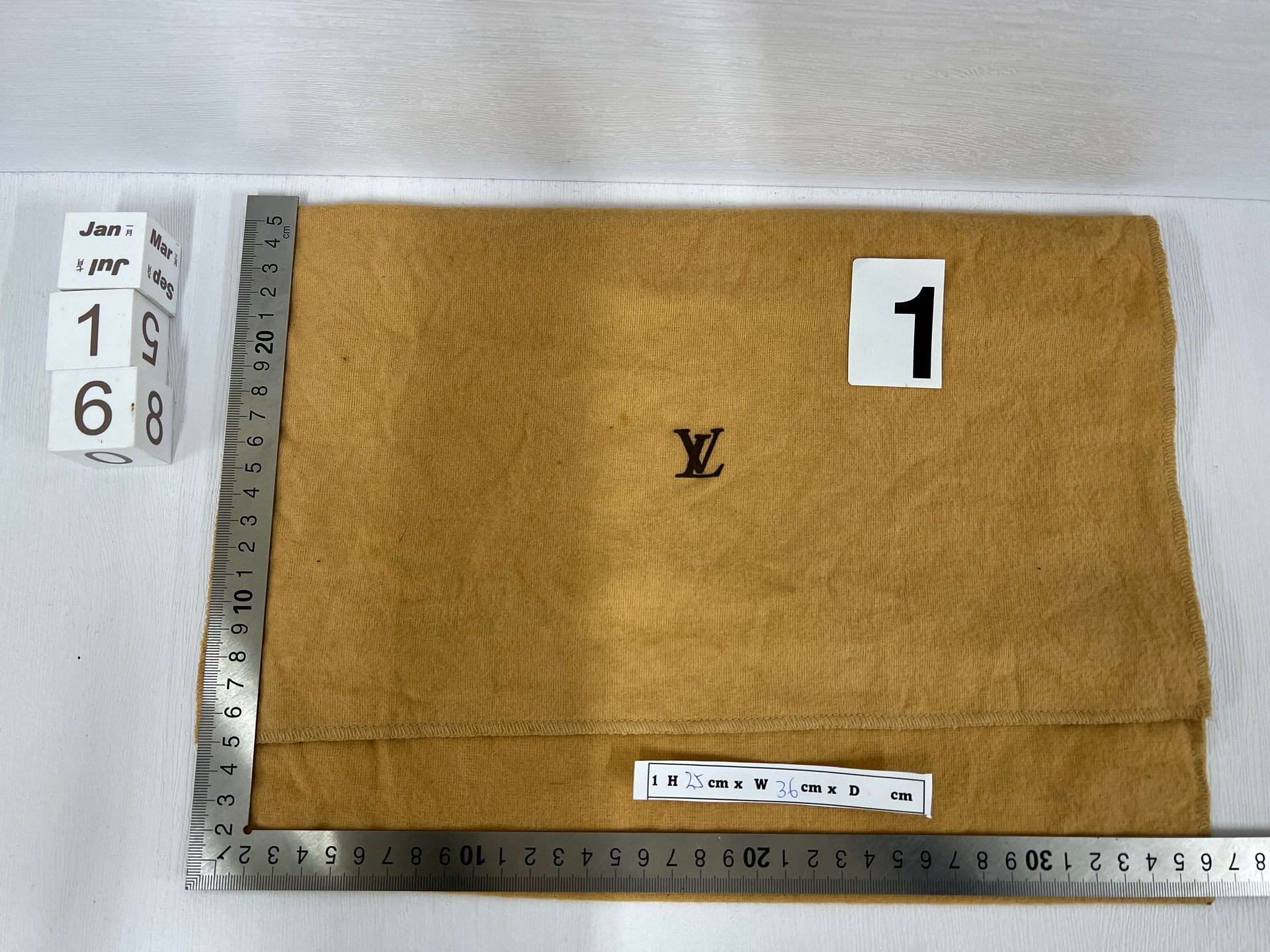 Louis Vuitton Cotton Dust Cover for Hand Bag Dust Bag in 2023