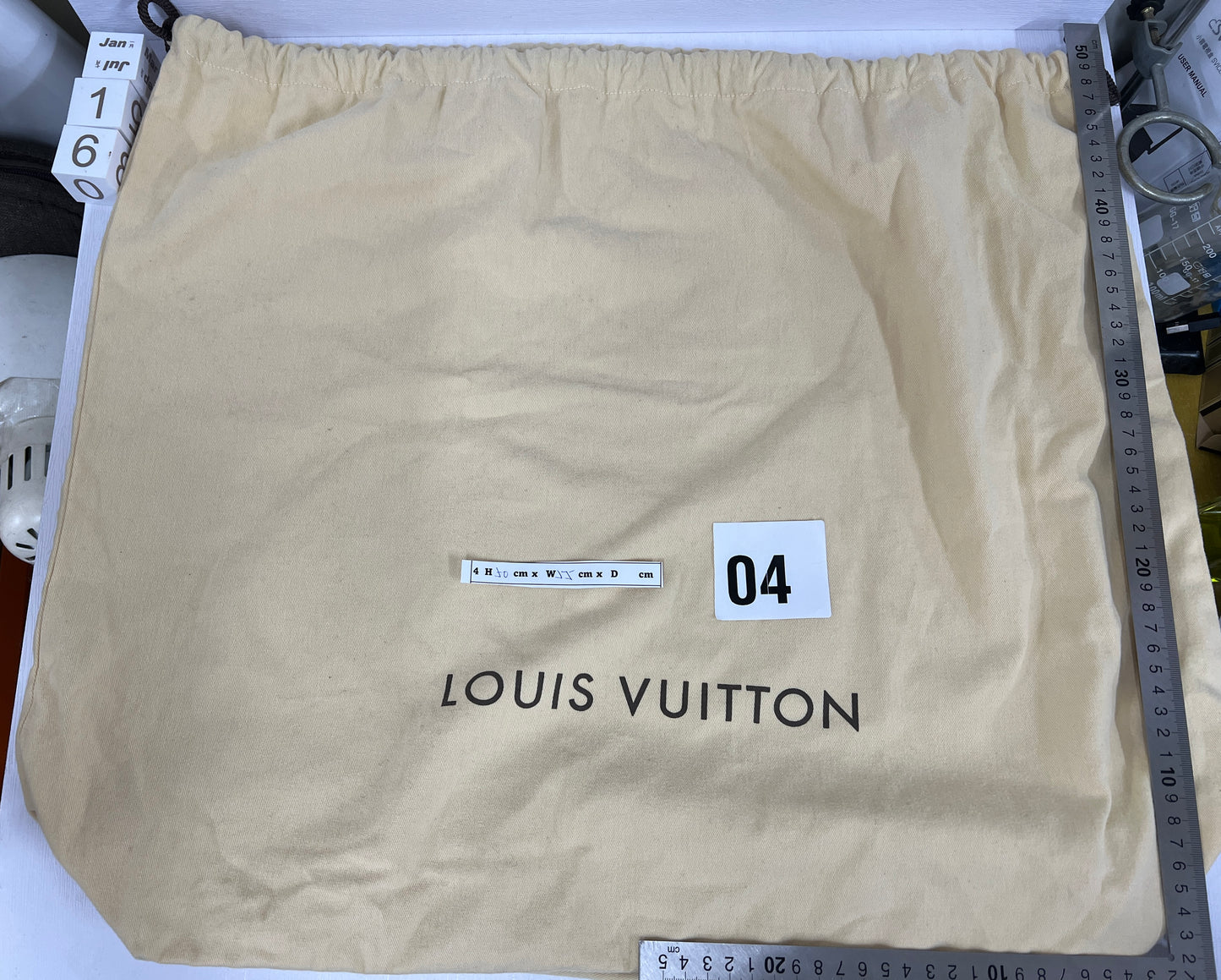Louis Vuitton wallet box, shopping bag and dust cloth in 2023