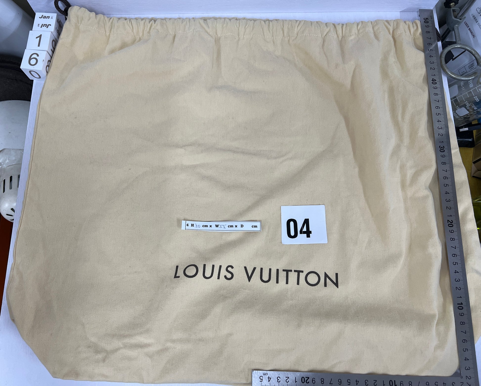 Louis Vuitton Brown Canvas Monogram Gold Hardware Dust bag incl. Bag —  Labels Resale Boutique