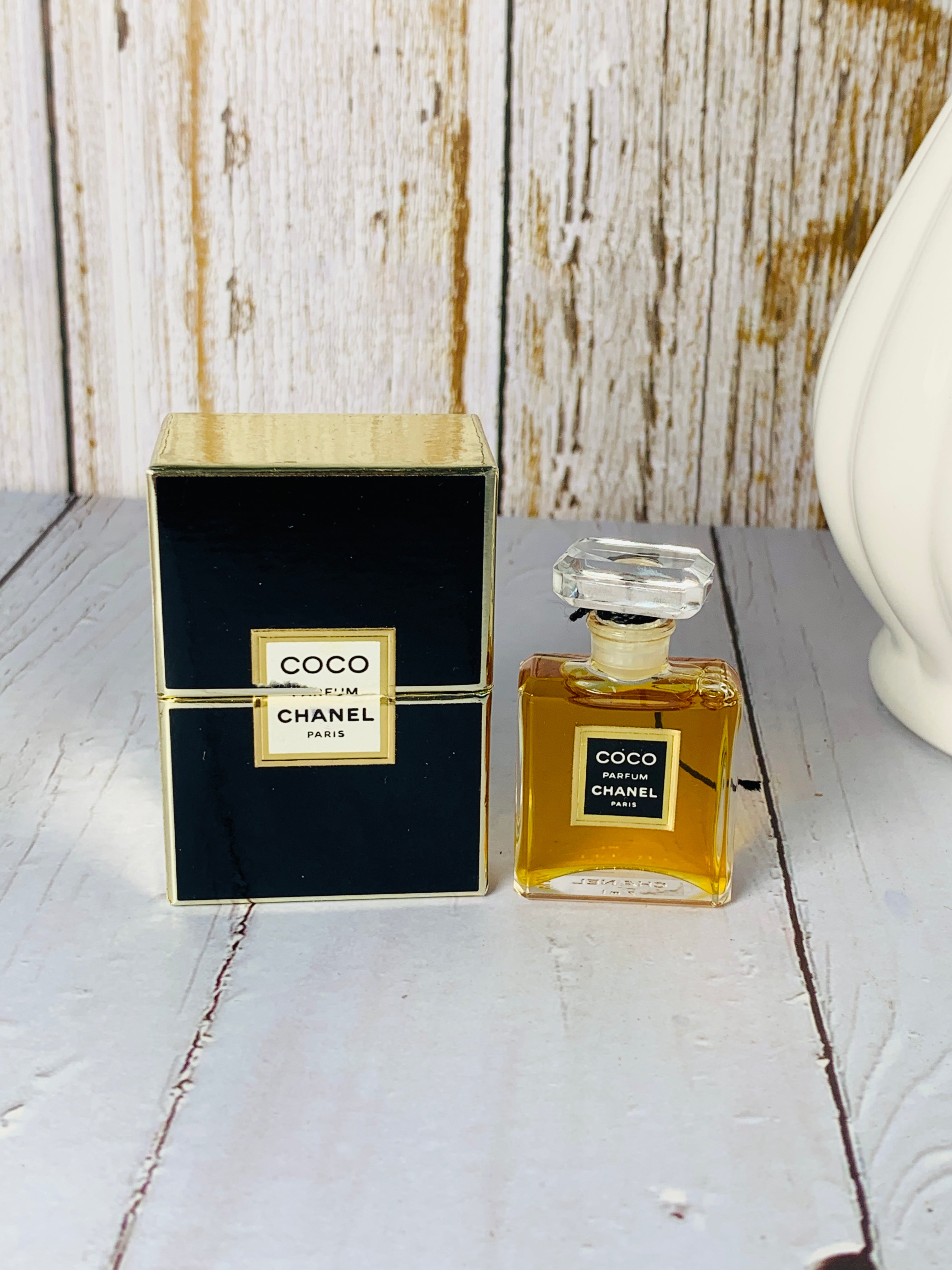 CHANEL Lot including : - Eau de Parfum Coco - 4 ml - Ea…