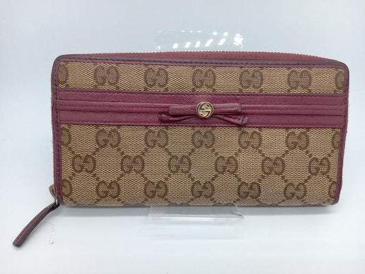 Gucci long wallet good condition