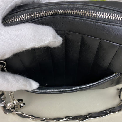 Chanel handbag bag black chain good condition