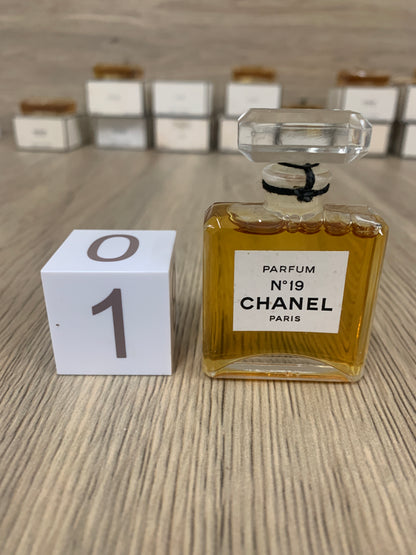 正品停產 Chanel 14ml No. 19 parfum 香水 70 年代至 90 年代 - 25Mar22