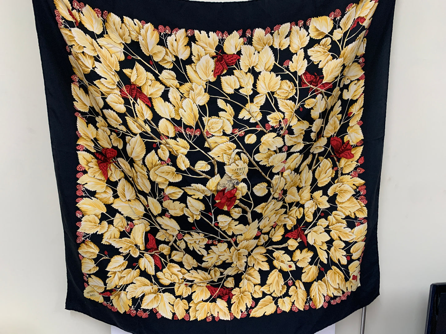 L'ARBRE de SOIE Black silk Hermes scarf 90 x 90 cm - 27OCT22