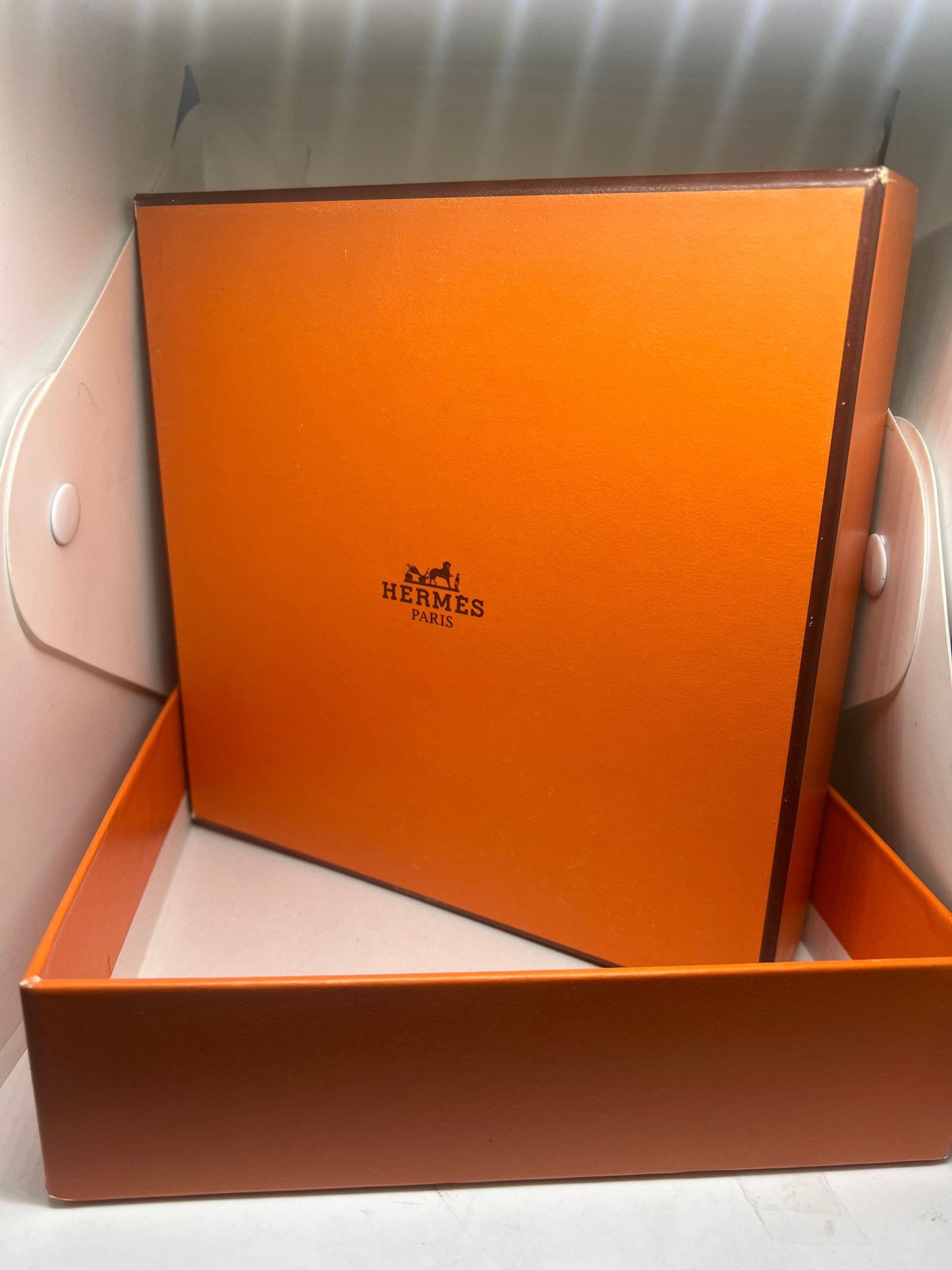 HERMES Counter Empty Orange Box Gift Box (7.5”x7.5”x2.4”) Ref 58581