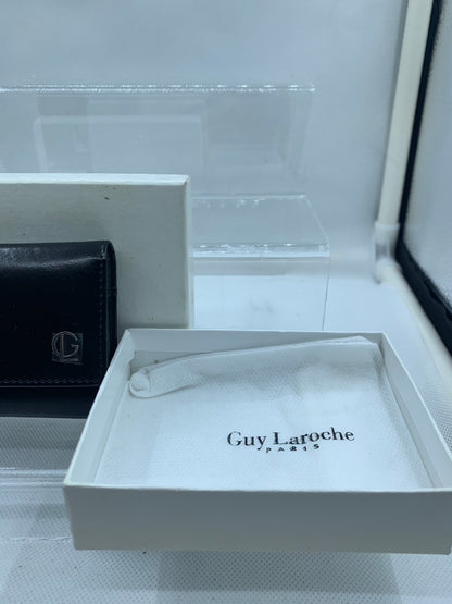 Guy Laroche wallet coins bag black 4" x 3"