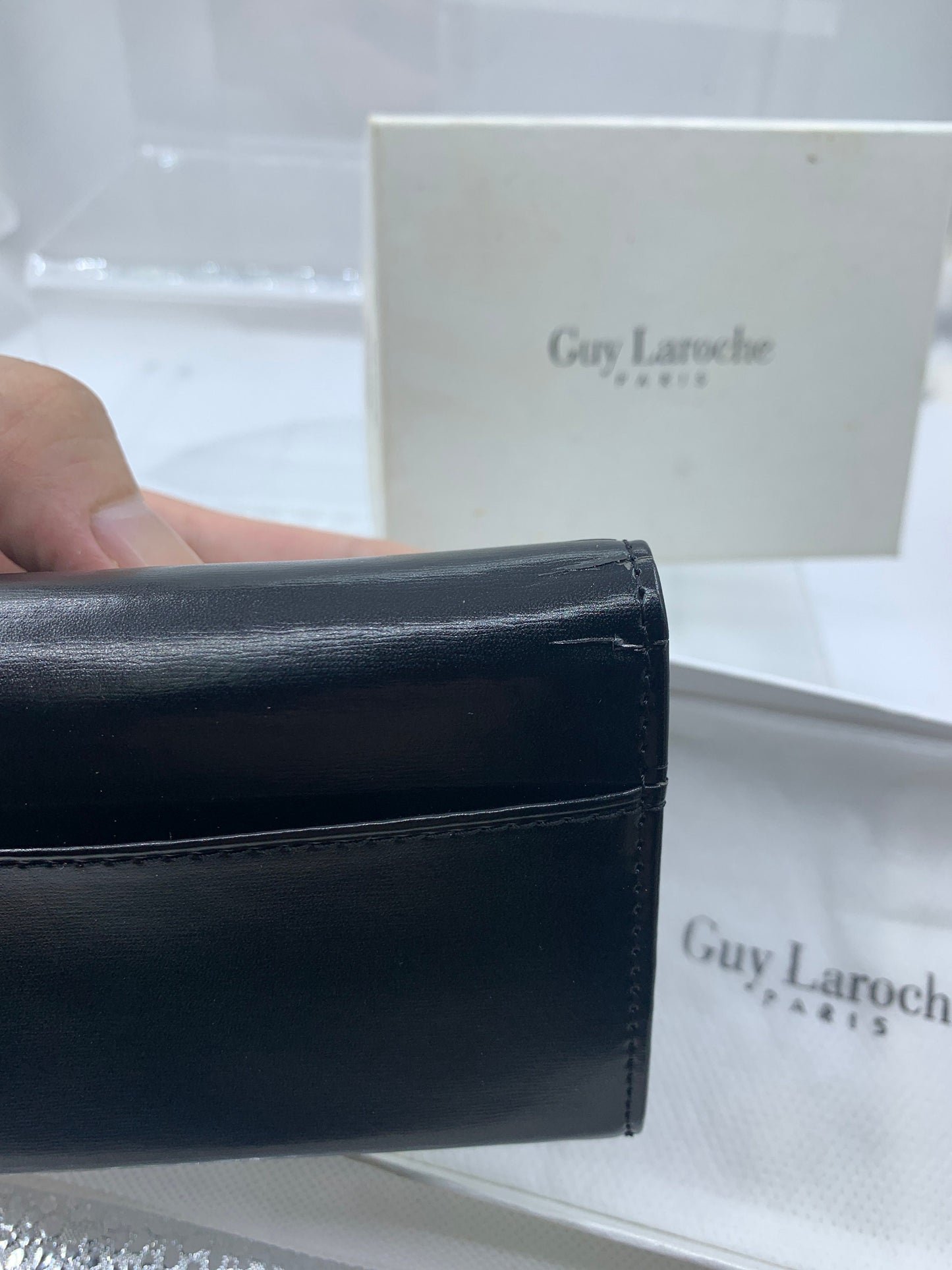Guy Laroche 錢包硬幣袋黑色 4" x 3"
