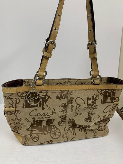 Coach Bag 30w x 22H (BbW 35 27 Apr 2022)