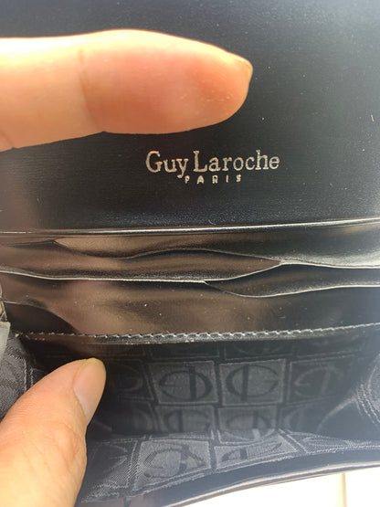 Guy Laroche wallet coins bag black 4" x 3"