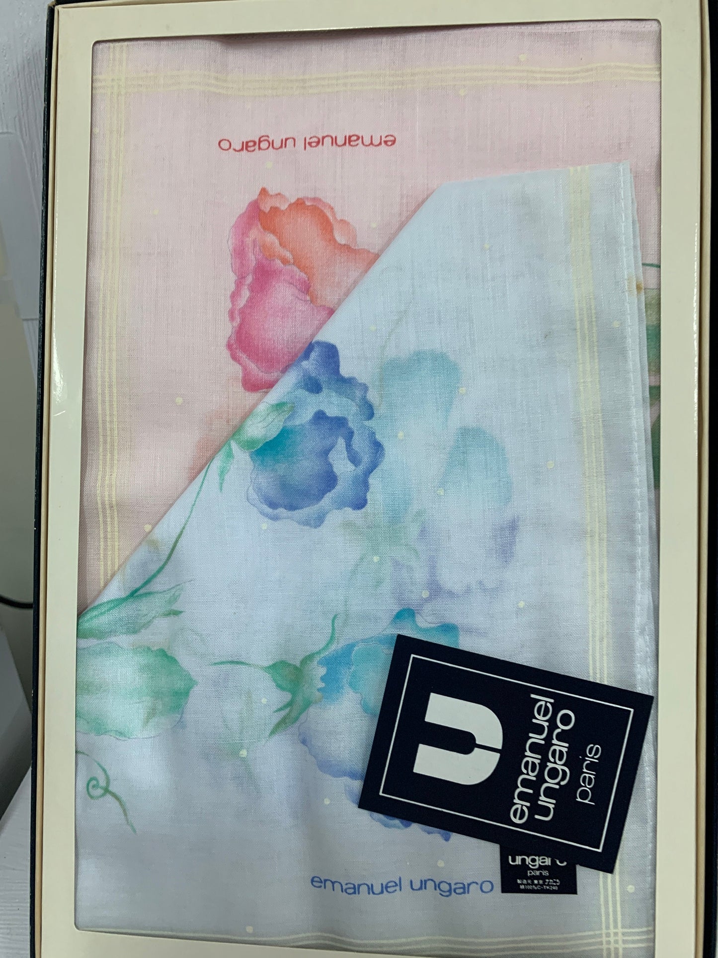 Elegance S.A. Paris Tokyo Koshino towels and handkerchiefs Emanuel ungaro Polo Ralph Lauren - D100