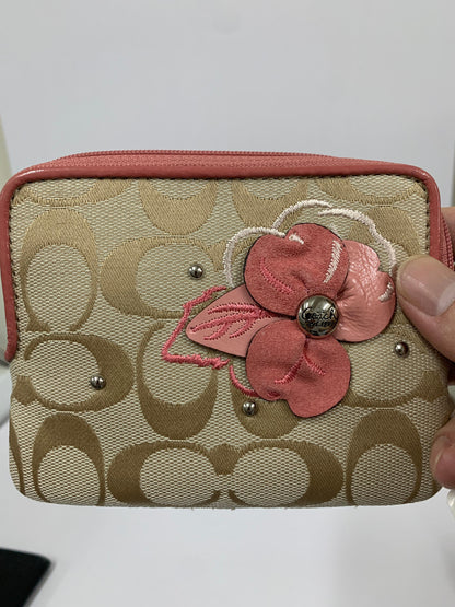 Coach Ladies Short Wallet Coin Purse Flower Fashion 2022 Summer (BBW 44)