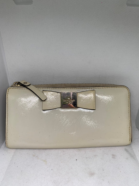 Kate spade write long wallet 19w x 10h (Bb22-16)