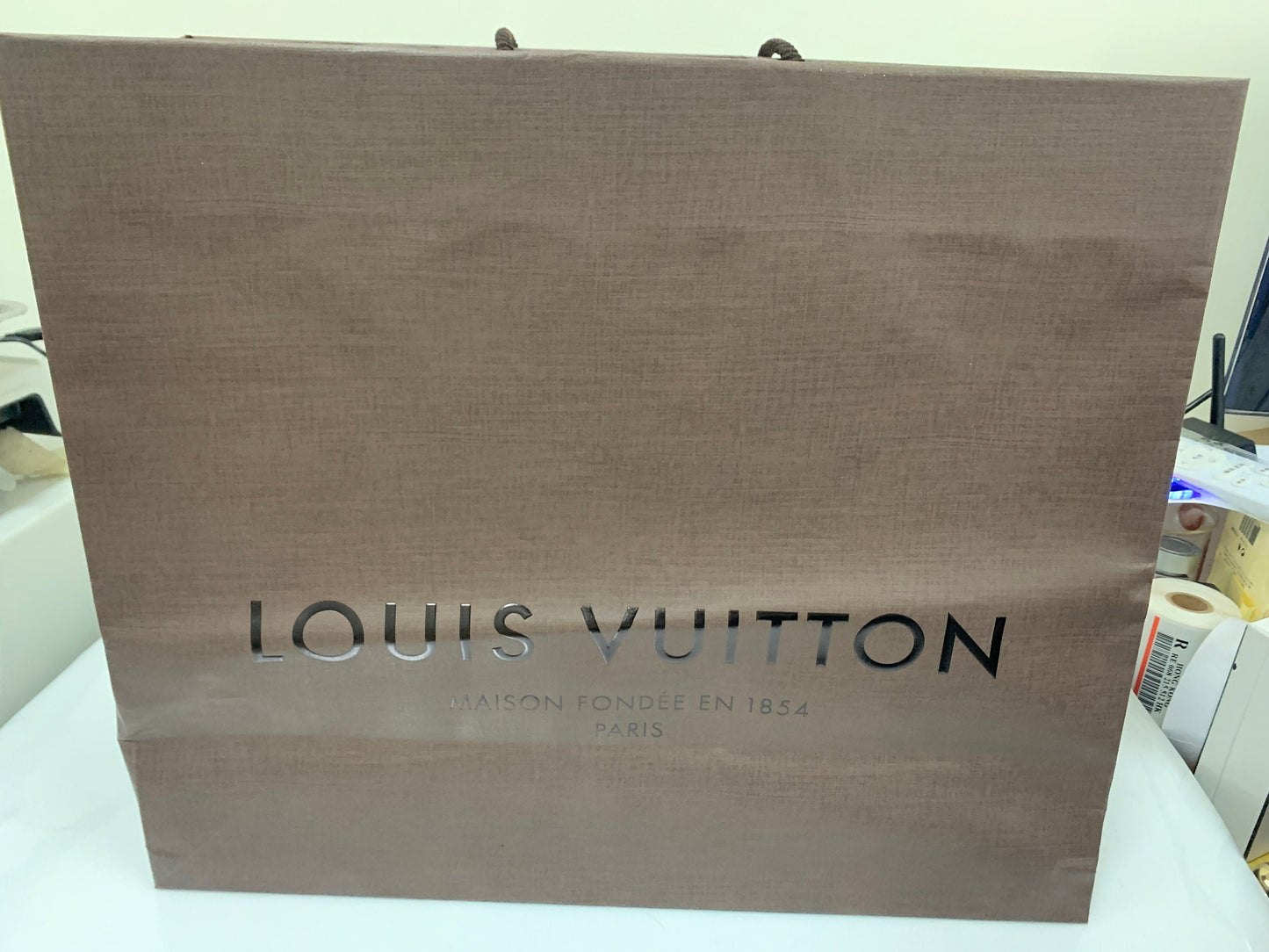 Authentic Louis Vuitton Vintage Paper Box Preowned Good Conditions Large Size handbag and large bag