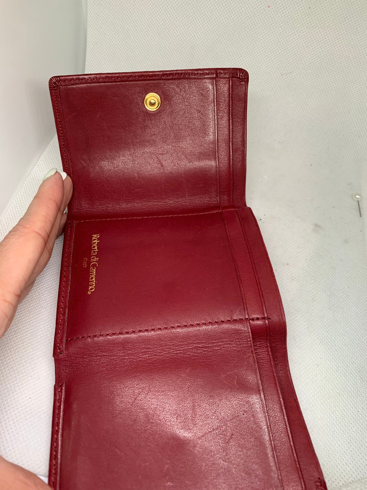 Roberta Di Cameron  red wallet 10w x 10H x 21cm ( BBW 71 May 2022)