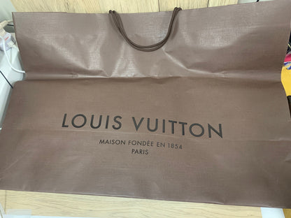 Authentic Louis Vuitton Vintage Paper Box Preowned Good Conditions Large Size handbag and large bag