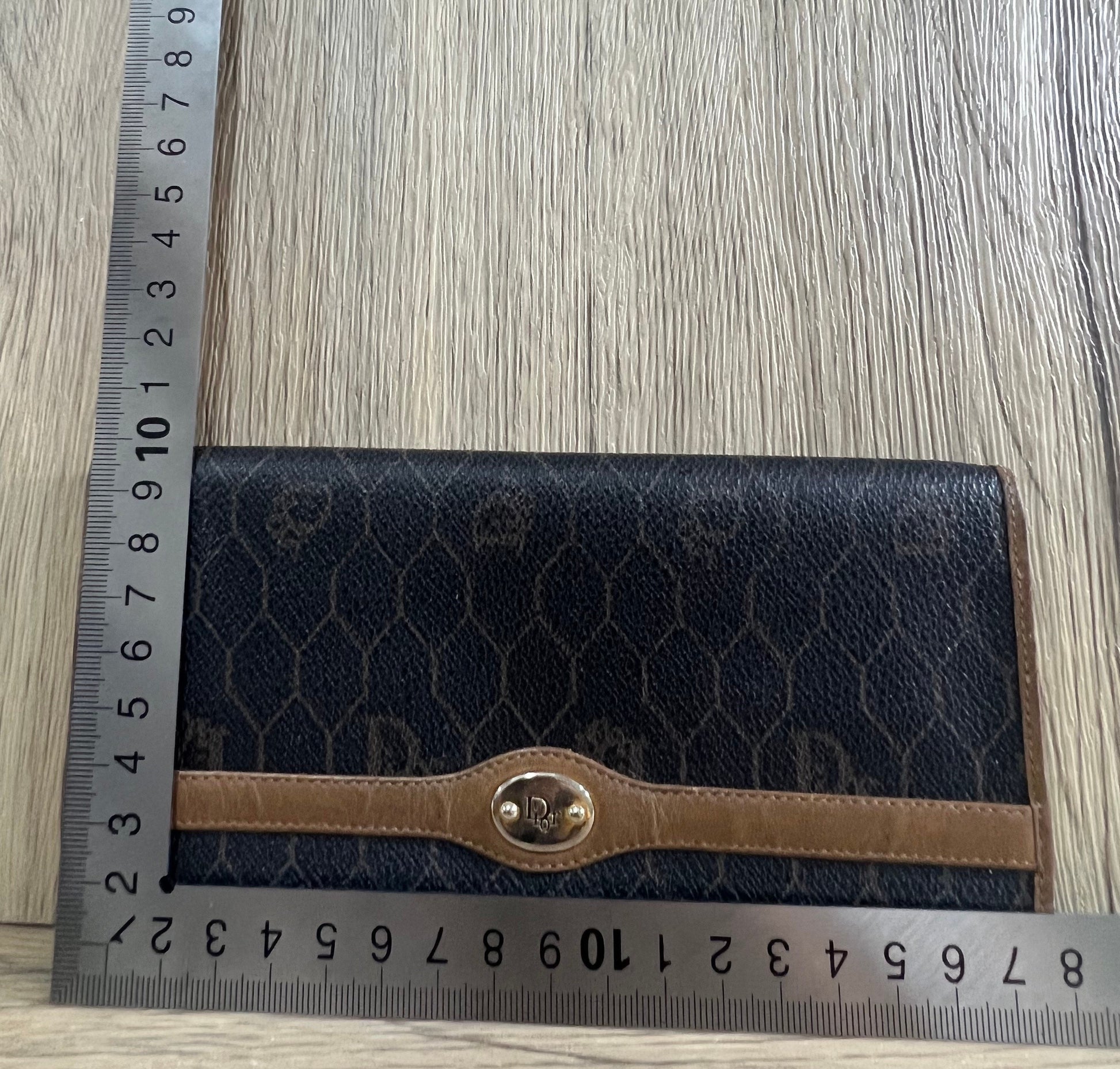 Dior vintage wallet (8w x 10H cm) (3 Jun 22. Babw23 ) – Trendy Ground