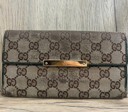 Gucci  vintage wallet 18w x 10h cm (3 Jun 22 BBW25)