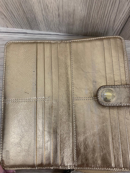 COACH Long Zip Wallet Clutch 19W x 10H (13 Jun 22 BBW 61 )