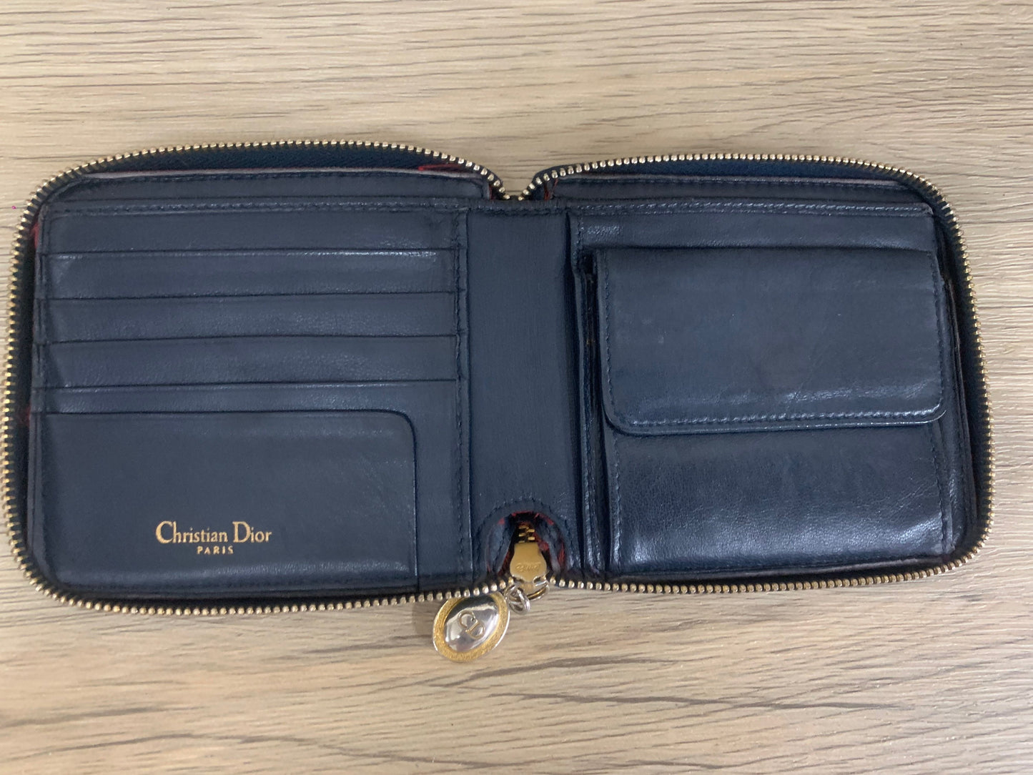 Christian Dior  11w x 10H x 22cm (13 Jun -Bbw65)